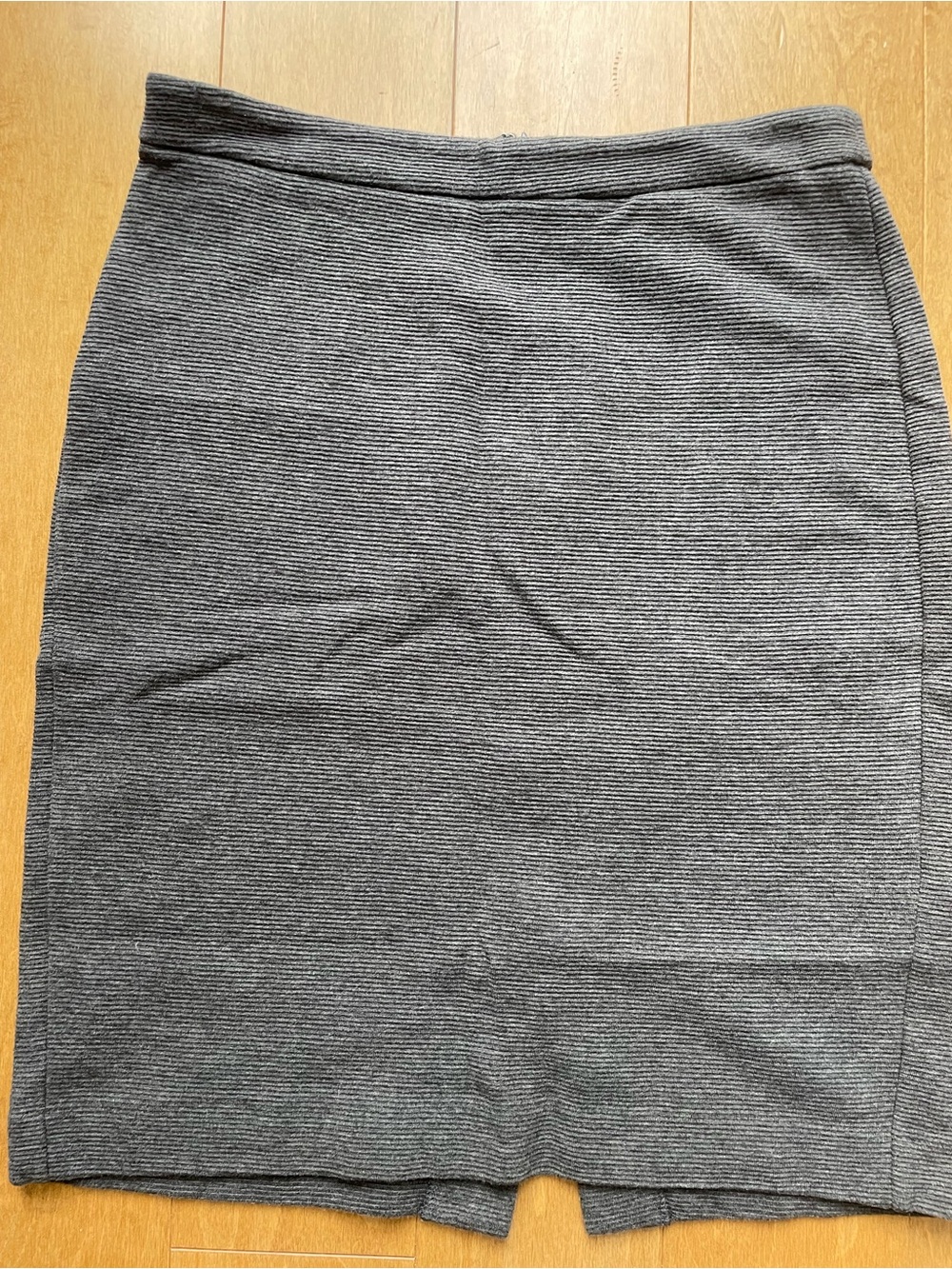 Banana Republic- Classic Gray Knit Pencil Skirt